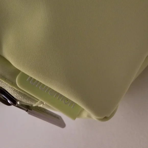 Lululemon Everywhere Belt Bag FADED ZAZ FZAP - Picture 6 of 16